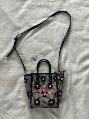 NWT Kate spade leather and denim Crossbody Tote in floral print